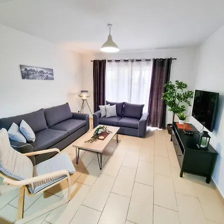 Light House Apartament *